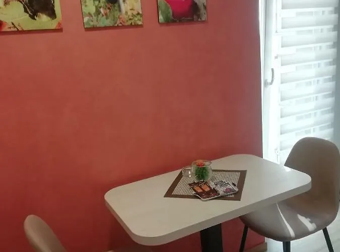 Centar 2 شقة Užice